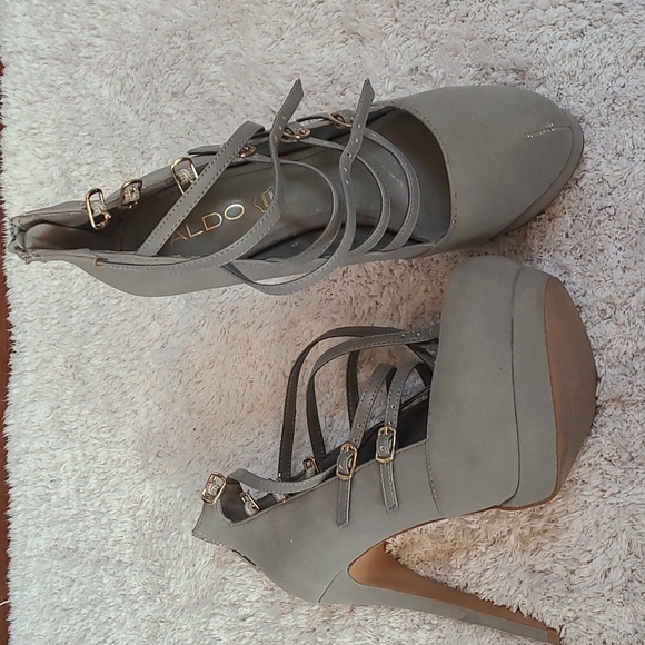 Stilettos - Picture 7 of 8